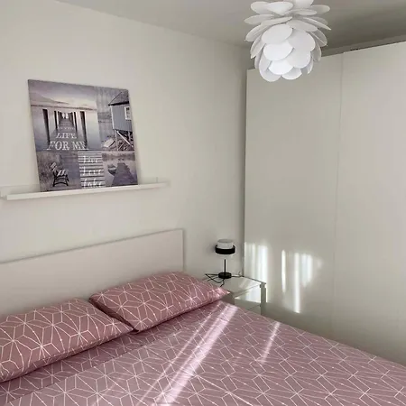 Apartment 3 *