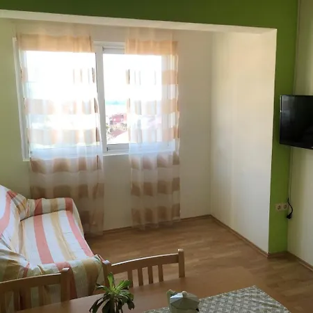 3 Apartment *